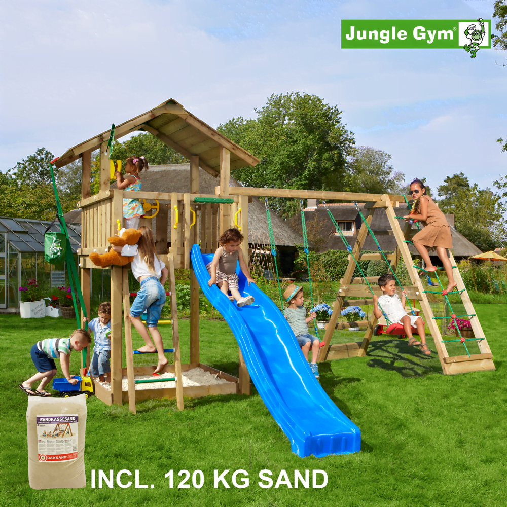 Jungle Gym Chalet leikkitornikokonaisuus ja Climb Module X'tra, 120 kg hiekkaa sekä sininen liukumäki