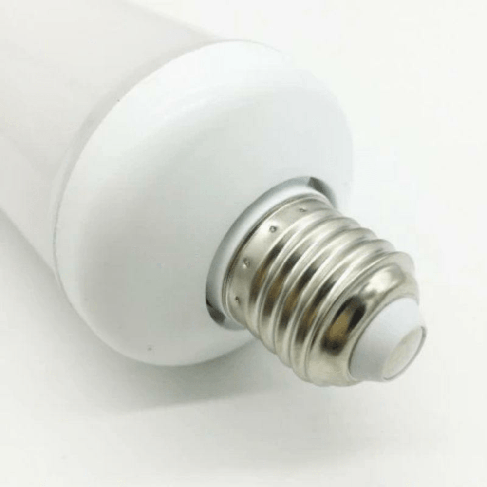 LED-liekkilamppu E27